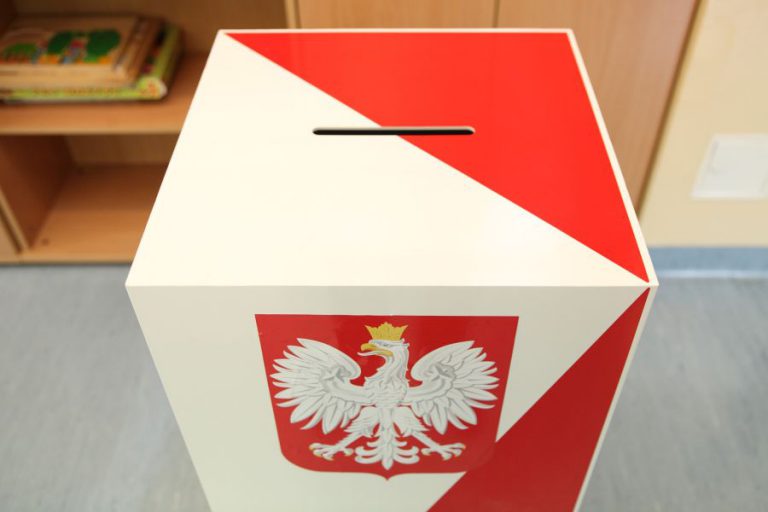 Wybory parlamentarne: Trwa głosowanie