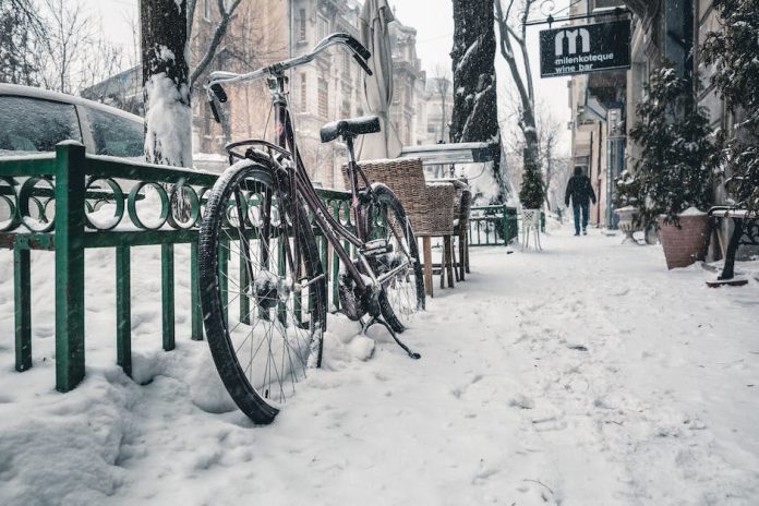 Rower zimą w mieście